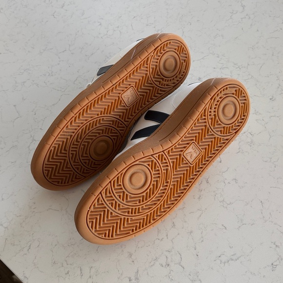 Veja Men's White and Navy Sneakers SZ 11.5 - Picture 4 of 5